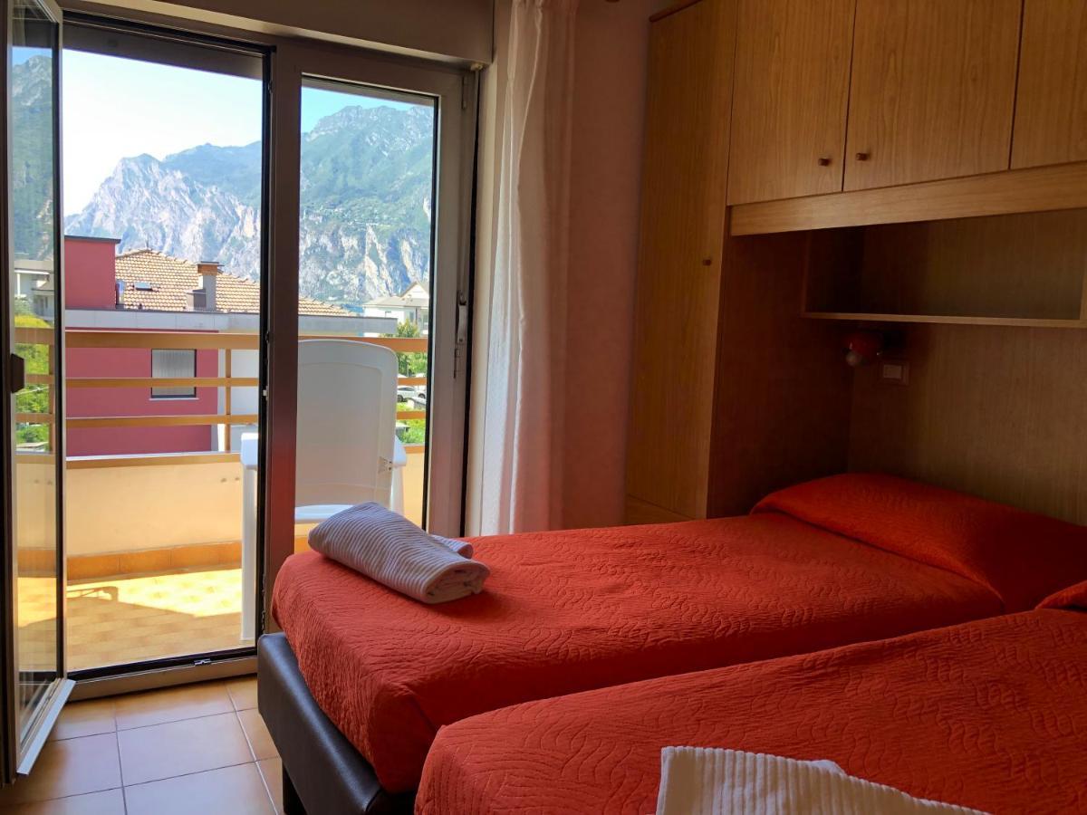 Hotel Garni Villa Magnolia Torbole Sul Garda Exterior foto