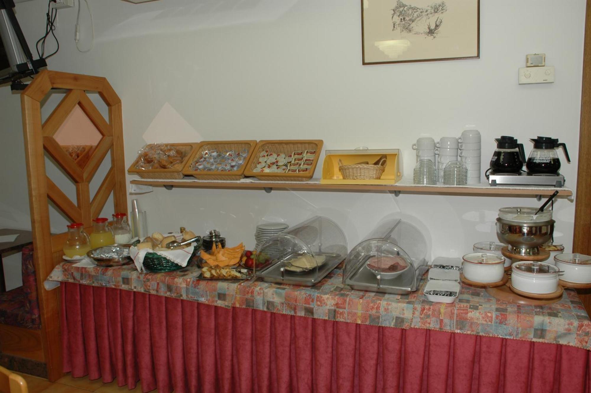 Hotel Garni Villa Magnolia Torbole Sul Garda Exterior foto