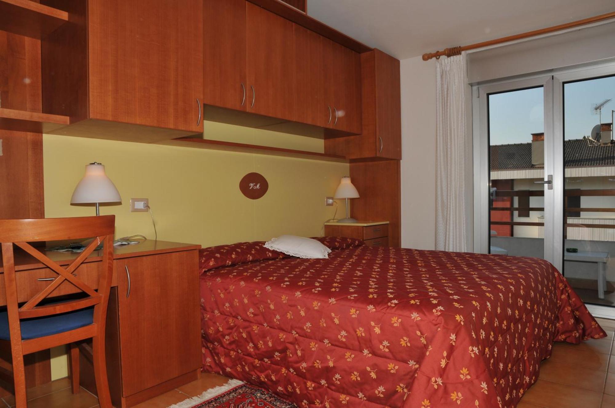 Hotel Garni Villa Magnolia Torbole Sul Garda Exterior foto