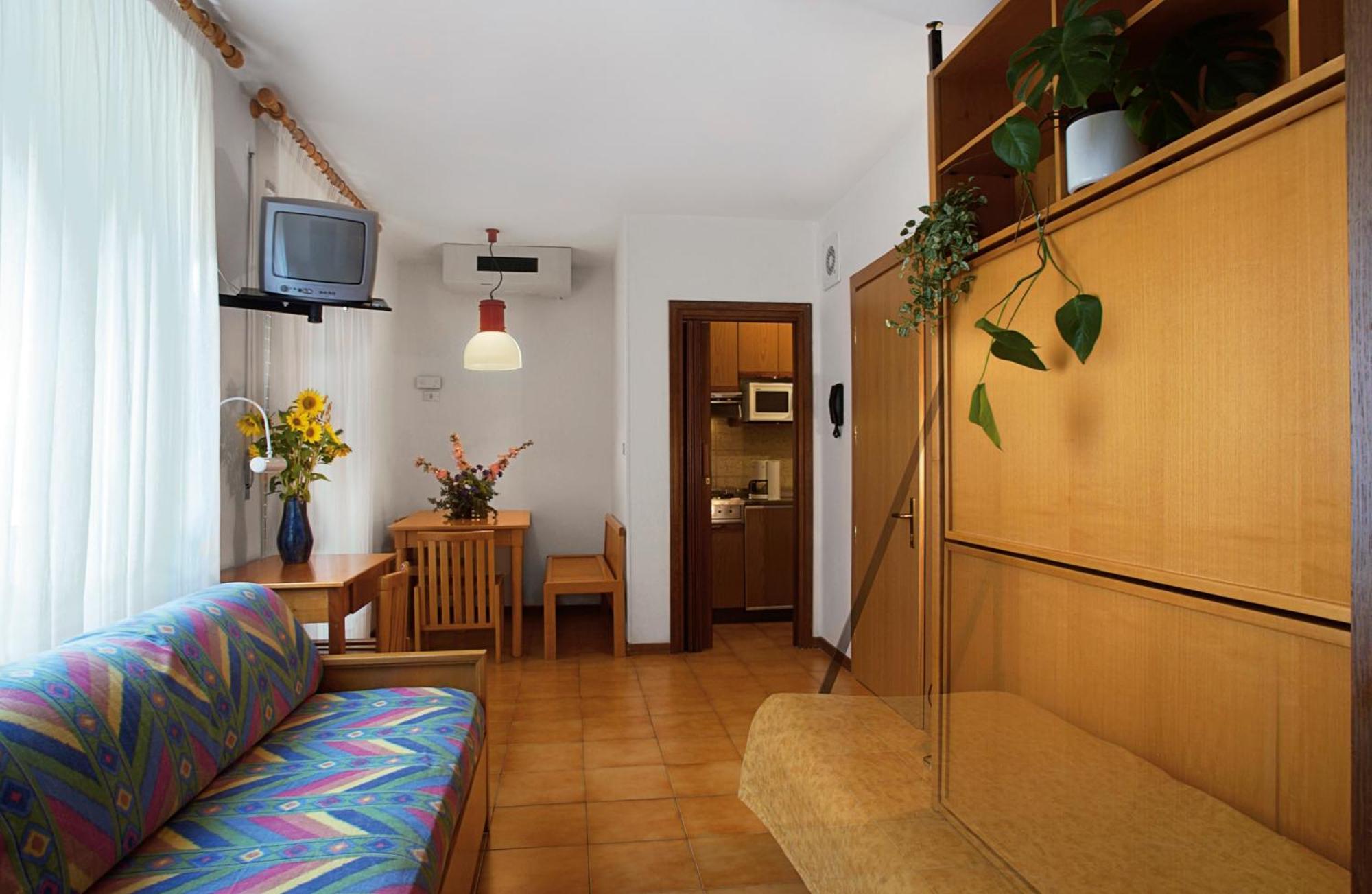 Hotel Garni Villa Magnolia Torbole Sul Garda Exterior foto