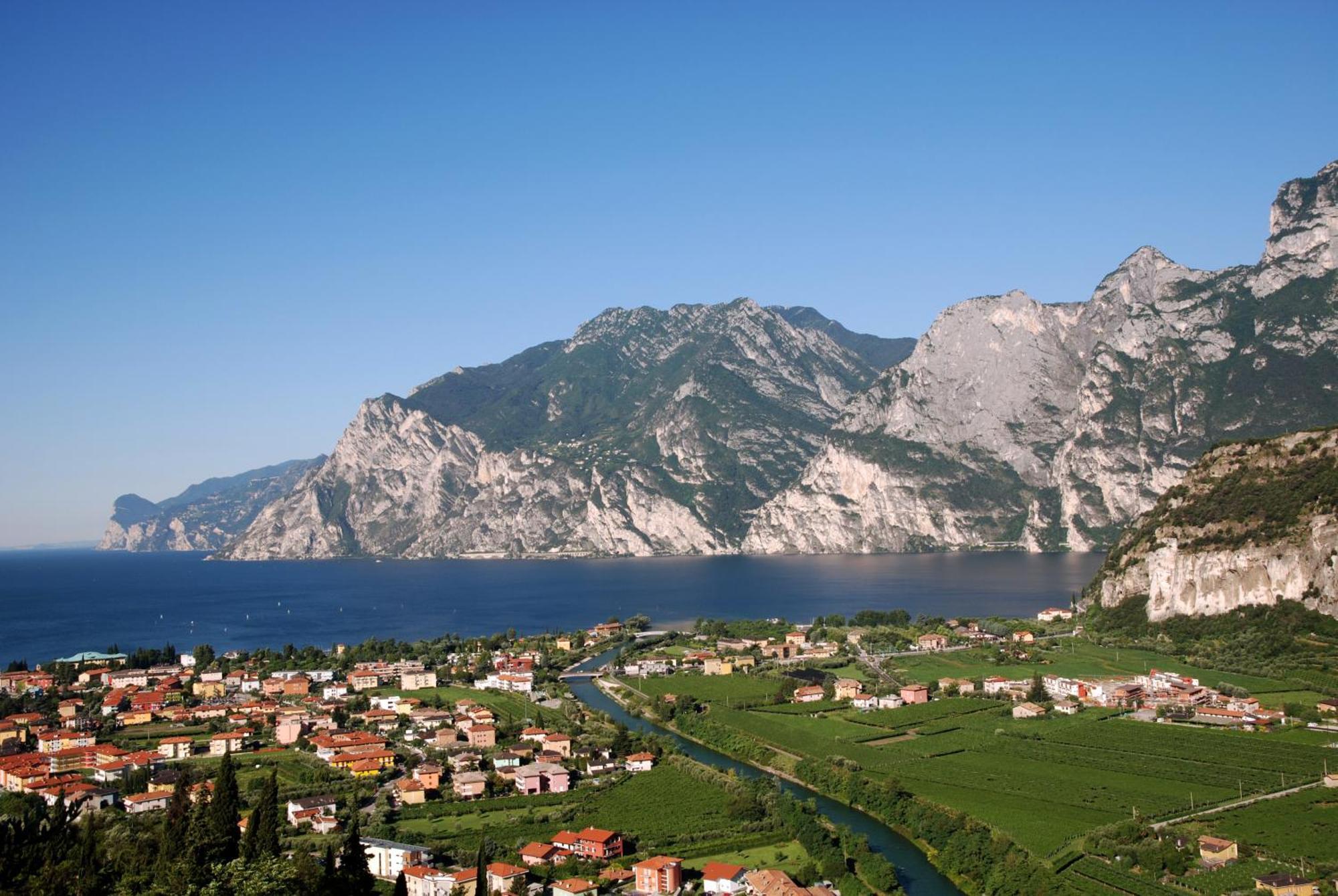 Hotel Garni Villa Magnolia Torbole Sul Garda Exterior foto