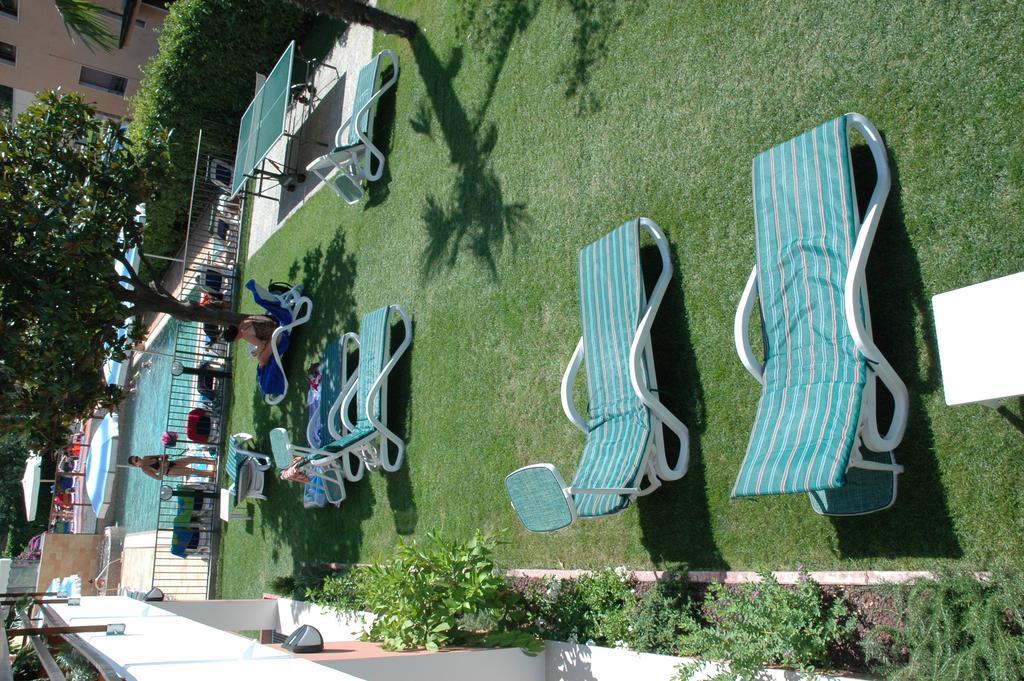 Hotel Garni Villa Magnolia Torbole Sul Garda Exterior foto