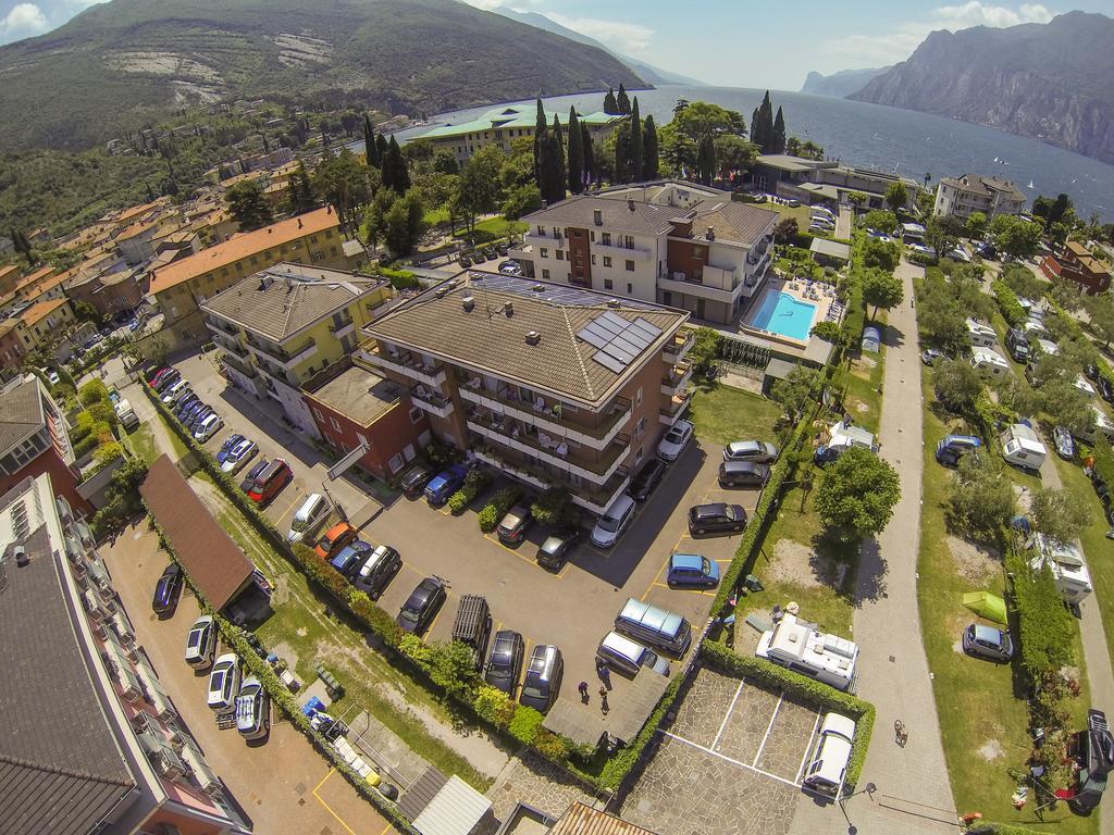 Hotel Garni Villa Magnolia Torbole Sul Garda Exterior foto