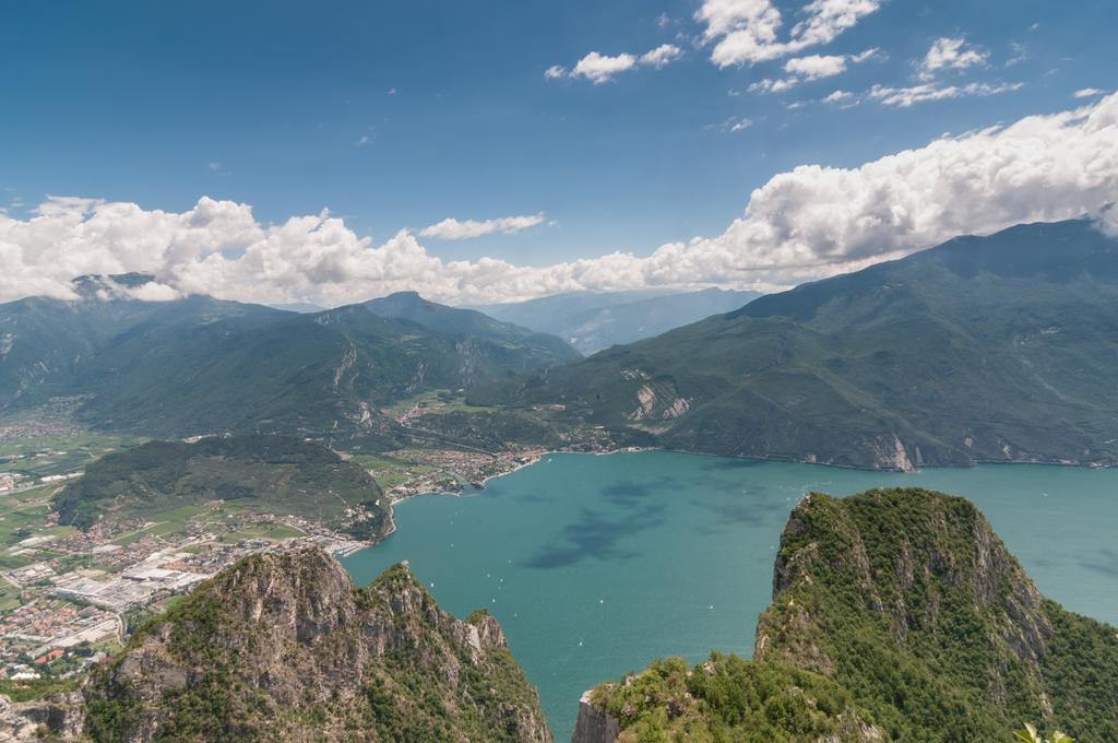 Hotel Garni Villa Magnolia Torbole Sul Garda Exterior foto