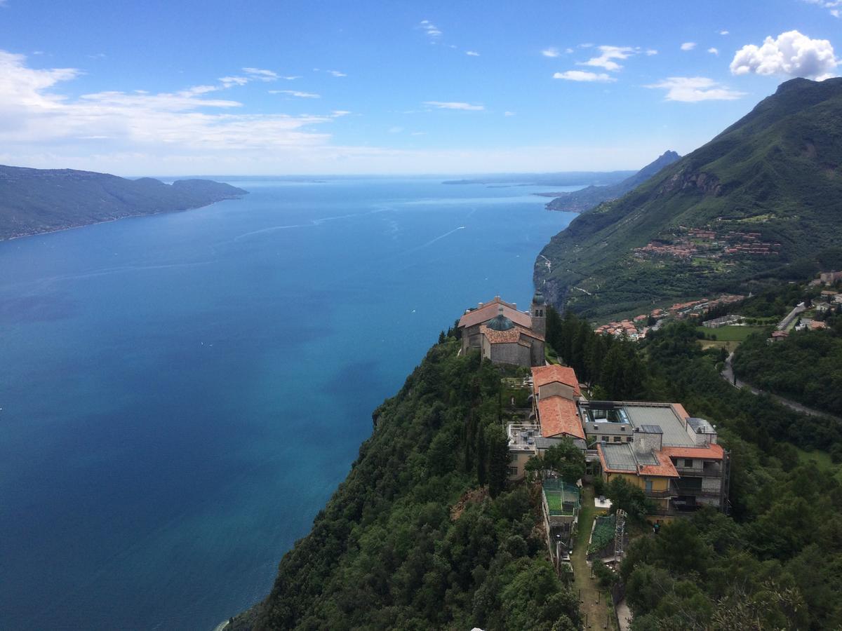 Hotel Garni Villa Magnolia Torbole Sul Garda Exterior foto