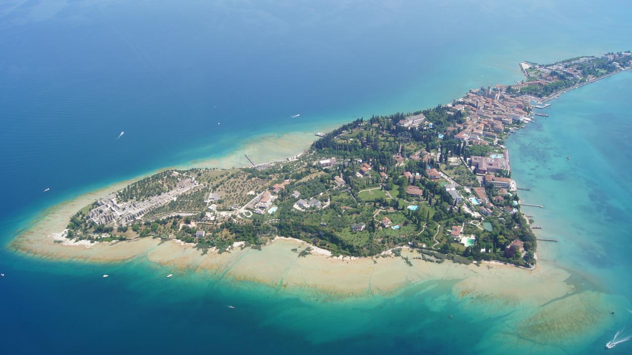 Hotel Garni Villa Magnolia Torbole Sul Garda Exterior foto