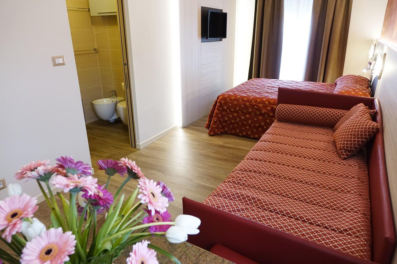 Hotel Garni Villa Magnolia Torbole Sul Garda Exterior foto