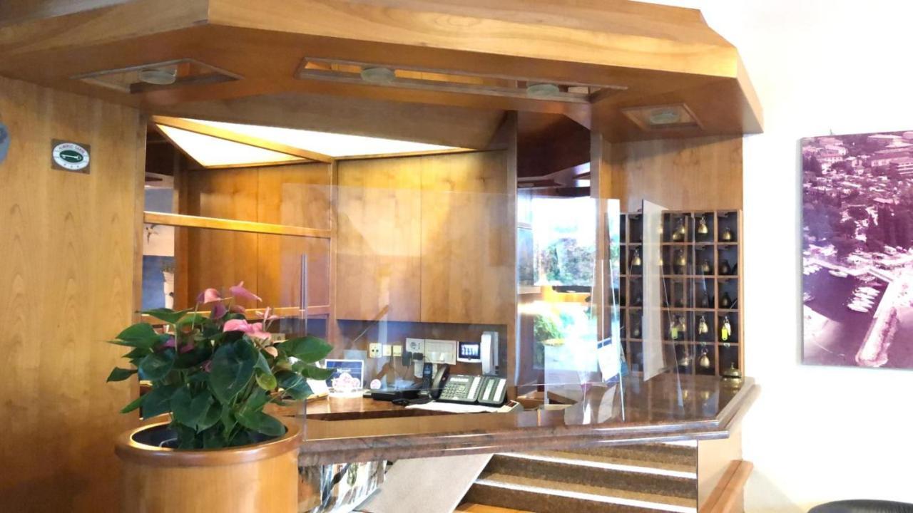 Hotel Garni Villa Magnolia Torbole Sul Garda Exterior foto